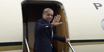 وزیراعظم شہبازشریف چین کےسرکاری دورےپرروانہ ہوگئے