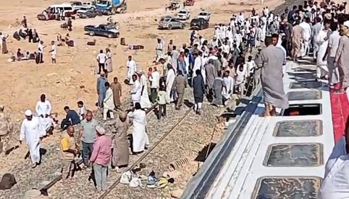 ٹرین حادثہ: 3 افراد جان کی بازی ہار گئے، درجنوں زخمی