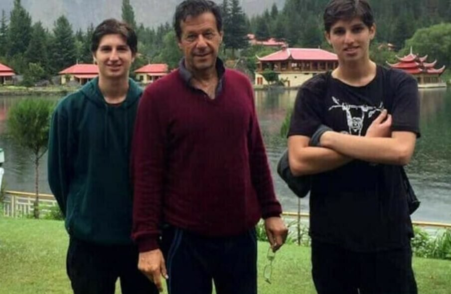 عمران خان کے بیٹوں نے ویزہ اپلائی کر دیا