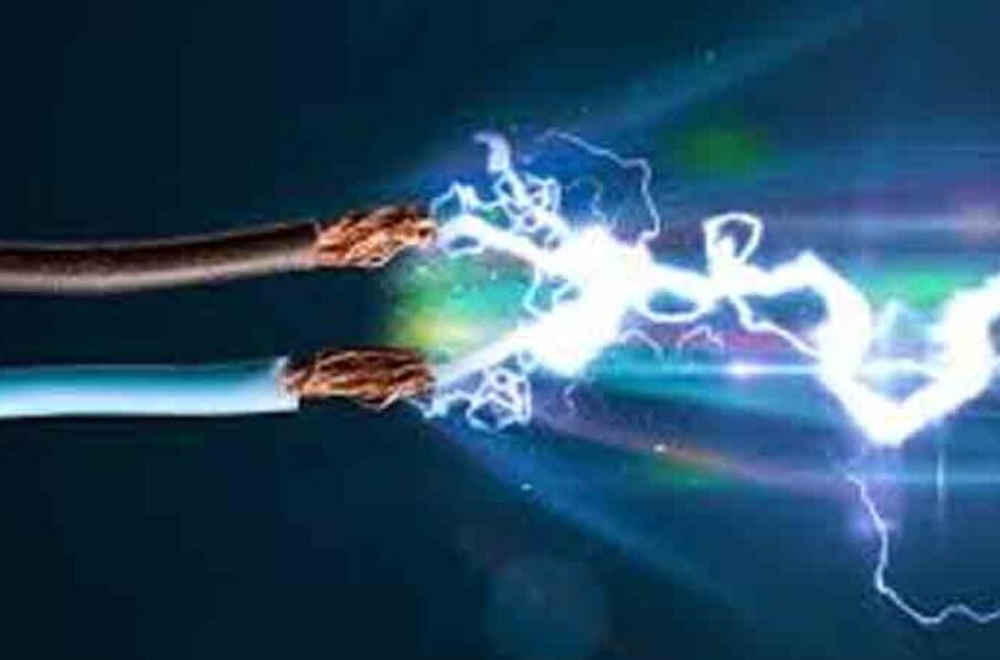 لاہور میں کرنٹ لگنے سے 4 افراد جاں بحق 1 لاہور میں کرنٹ لگنے سے 4 افراد جاں بحق