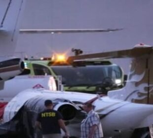 بریکنگ نیوز : امریکی ائیر ایمبولینس کا طیارہ گر کر تباہ