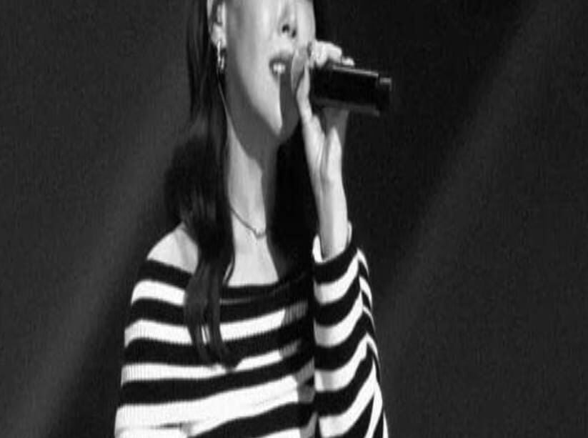 معروف گلوکارہ کی گھر میں پراسرار موت