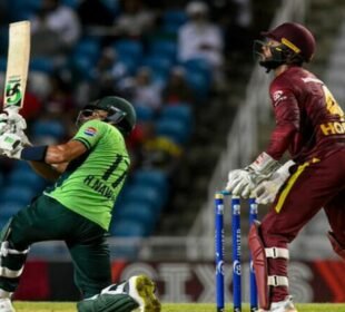 پاکستان کا ون ڈے سیریز میں فاتحانہ آغاز