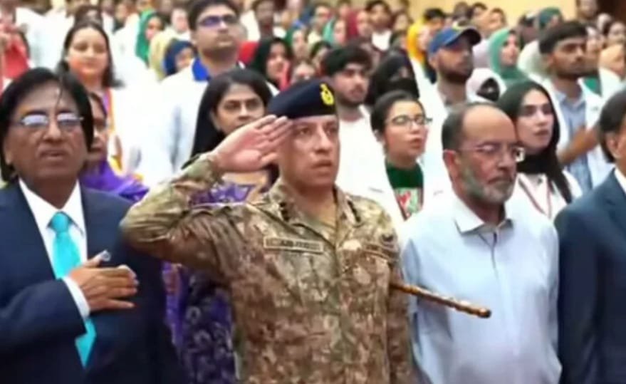 ڈی جی آئی۔ ایس۔ پی۔ آر کی طلبہ کے ساتھ نشست