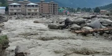 لینڈ سلائیڈنگ سے ملبے تلے دب کر 8 مزدور جاں بحق