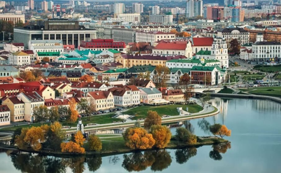 10,000 پاکستانیوں کے لیے نوکریوں کا سنہری موقع