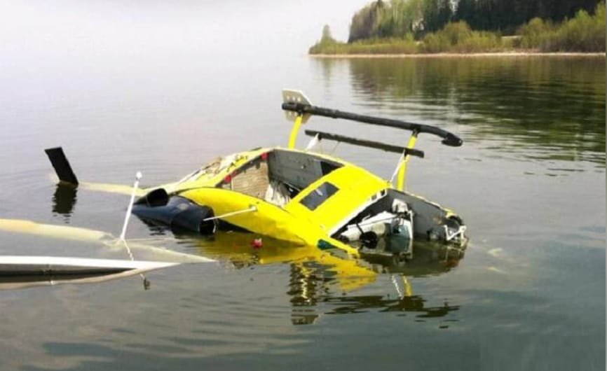 کینیڈا میں ریسکیو طیارہ جھیل میں گر کر تباہ