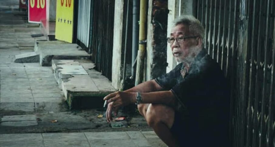 بزرگ شخص اے آئی جنریٹڈ لڑکی کی محبت میں گرفتار