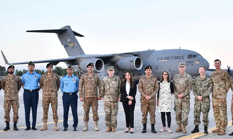 سیلاب متاثرین کے لیے امدادی سامان کی پہلی پرواز پاکستان پہنچ گئی 1 سیلاب متاثرین کے لیے امدادی سامان کی پہلی پرواز پاکستان پہنچ گئی