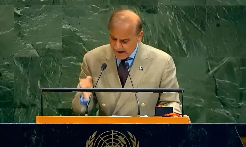 اقوام متحدہ میں وزیراعظم کا جوشیلا خطاب، ڈائس پر مکّے برسانے پر ہال تالیوں سے گونج اٹھا