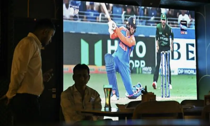 ایشیا کپ فائنل: بھارت میں 100 سے زائد سینما گھروں میں پاک بھارت ٹاکرا دکھانے کا فیصلہ