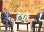 وزیراعظم شہباز شریف اور ایرانی صدر کی ملاقات، دوطرفہ تعلقات پر تبادلہ خیال