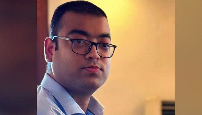 اسسٹنٹ کمشنرپتوکی فرقان احمدخان کواعلیٰ سول ایوارڈدینےکافیصلہ