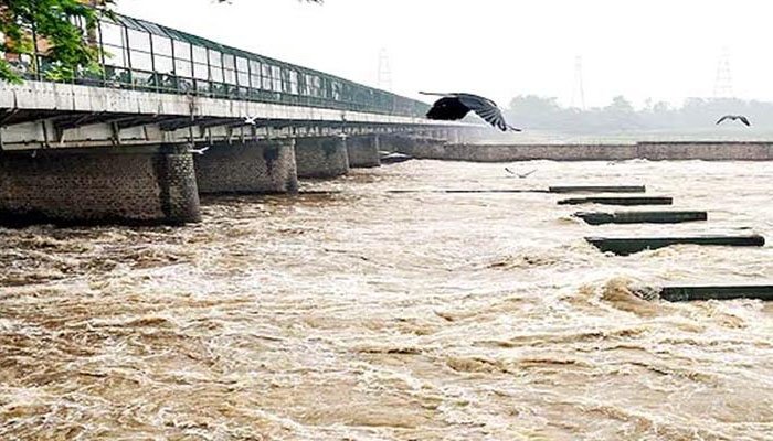 پانی کی سطح میں خطرناک اضافہ، ریلیف کیمپ بھی زیرآب آگئے