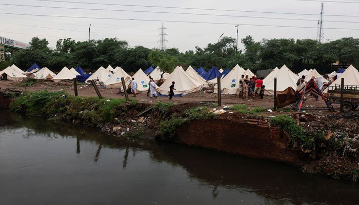 سیلاب کے بعد بیماریوں کے پھیلنے کا خدشہ، وزارت صحت کی ہیلتھ ایڈوائزری جاری