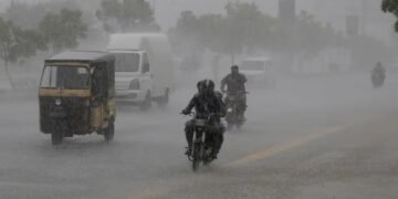 سندھ اور جنوبی پنجاب میں مون سون بارشوں کا آغاز، شہریوں کو احتیاط کی ہدایت
