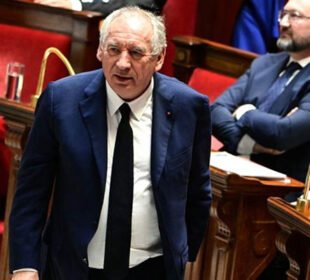 فرانسیسی وزیراعظم اعتماد کا ووٹ نہ لے سکے، سیاسی بحران مزید گہرا