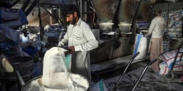پنجاب میں آٹے کی سپلائی بحال کرنے پر فلور ملز اور حکومت کے درمیان معاہدہ