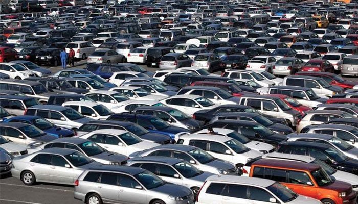 پاکستان میں گاڑیوں کی قیمتوں میں کمی کی توقع، ٹیرف اصلاحات کا عمل جاری