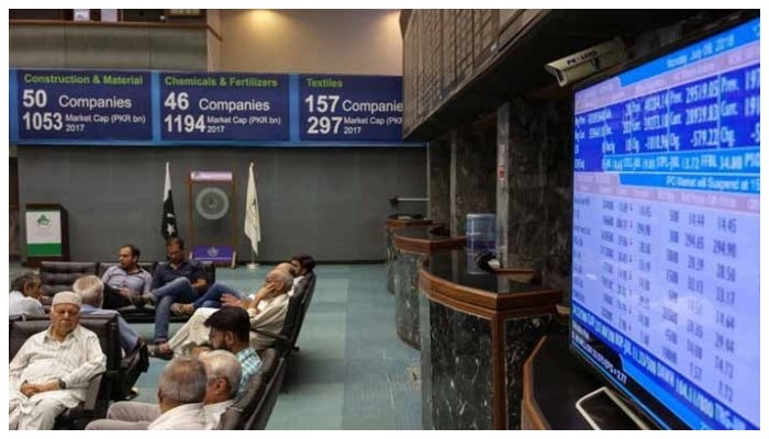 پاکستان اسٹاک مارکیٹ میں تیزی کا تسلسل، 100 انڈیکس نئی بلند ترین سطح پر پہنچ گیا 1 پاکستان اسٹاک مارکیٹ میں تیزی کا تسلسل، 100 انڈیکس نئی بلند ترین سطح پر پہنچ گیا
