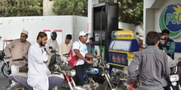 پاکستان میں پیٹرولیم مصنوعات کی قیمتوں میں اضافےکاامکان