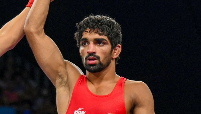 ورلڈ ریسلنگ چیمپئن شپ: بھارتی پہلوان کا وزن زیادہ نکلنے پر ٹیم کو دھچکا