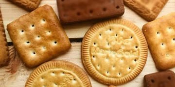 بسکٹ میں سوراخ کیوں ہوتے ہیں؟ جانئے دلچسپ وجہ
