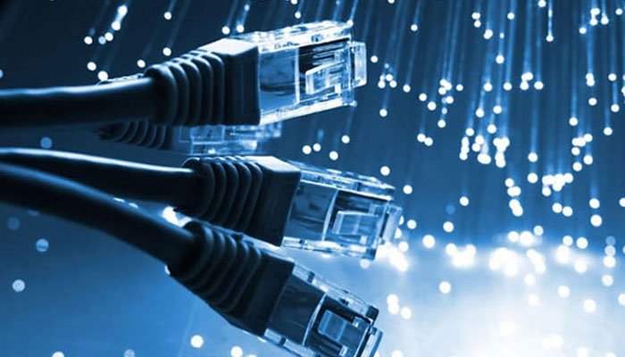 پاکستان میں انٹرنیٹ اسپیڈ میں بہتری کی امید، تین نئے سب میرین کیبلز جلد متوقع 1 پاکستان میں انٹرنیٹ اسپیڈ میں بہتری کی امید، تین نئے سب میرین کیبلز جلد متوقع