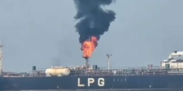 یمن میں پھنسے پاکستانی بحری عملے کی حکومت سے مدد کی اپیل 3 یمن میں پھنسے پاکستانی بحری عملے کی حکومت سے مدد کی اپیل