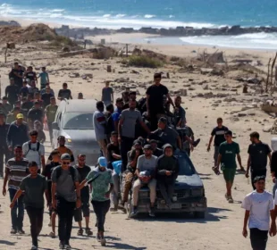 غزہ میں جنگ بندی نافذ، فلسطینی تباہ حال گھروں کو لوٹنے لگے