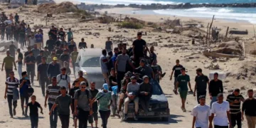 غزہ میں جنگ بندی نافذ، فلسطینی تباہ حال گھروں کو لوٹنے لگے