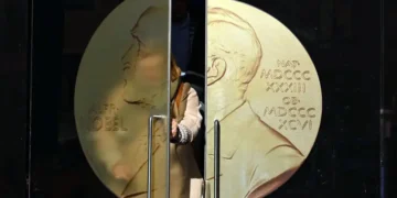 نوبل انعام یا جوا؟ انٹرنیٹ پر ایک شرط نے ہلچل مچا دی