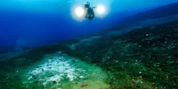 انٹارکٹیکا میں سمندری فرش سے میتھین کے نئے رساؤ دریافت 28 انٹارکٹیکا میں سمندری فرش سے میتھین کے نئے رساؤ دریافت