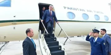 وزیراعظم شہباز شریف غزہ امن اجلاس میں شرکت کے لیے مصر روانہ 25 وزیراعظم شہباز شریف غزہ امن اجلاس میں شرکت کے لیے مصر روانہ