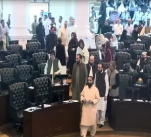 خیبرپختونخوا: وزارتِ اعلیٰ کے انتخاب پر سیاسی درجہ حرارت عروج پر