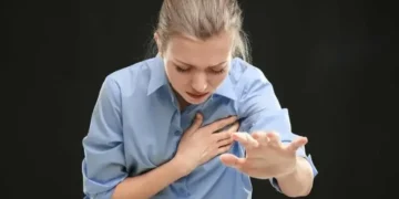 دل کے درد کی دوا سے ہو سکتا ہے دل کا نقصان؟ ماہرِ امراضِ قلب کا چونکا دینے والا انکشاف 10 دل کے درد کی دوا سے ہو سکتا ہے دل کا نقصان؟ ماہرِ امراضِ قلب کا چونکا دینے والا انکشاف