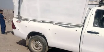 ڈیرہ اسماعیل خان: فائرنگ کے واقعے میں ایف سی کے 4 اہلکار شہید، 11 زخمی 34 ڈیرہ اسماعیل خان: فائرنگ کے واقعے میں ایف سی کے 4 اہلکار شہید، 11 زخمی