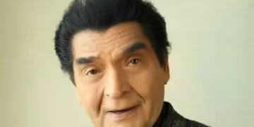 بھارتی اداکار گووردھن اسرانی 84 برس کی عمر میں انتقال کر گئے 25 بھارتی اداکار گووردھن اسرانی 84 برس کی عمر میں انتقال کر گئے