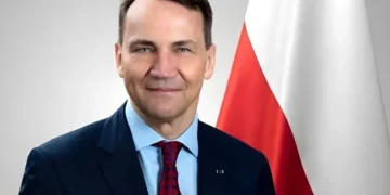 پولینڈ کے نائب وزیراعظم پاکستان پہنچ گئے، دوطرفہ تعلقات پر بات چیت متوقع