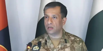 پاک فوج کے ترجمان کا بیان: افغانستان میں خوارج کے خلاف مؤثر کارروائیاں جاری رہیں گی