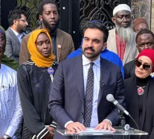 نیویارک کے مئیر کے لیے مسلمان امیدوار ممدانی پر مذہبی بنیاد پر تنقید
