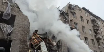 روس اور یوکرین کے درمیان جنگ میں شدت، حملوں اور ہلاکتوں کی اطلاعات 9 روس اور یوکرین کے درمیان جنگ میں شدت، حملوں اور ہلاکتوں کی اطلاعات