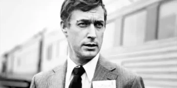 فوجی اہلکاروں کی تنخواہوں کے لیے 130 ملین ڈالر عطیہ کرنے والے ارب پتی کی شناخت سامنے آگئی 7 فوجی اہلکاروں کی تنخواہوں کے لیے 130 ملین ڈالر عطیہ کرنے والے ارب پتی کی شناخت سامنے آگئی