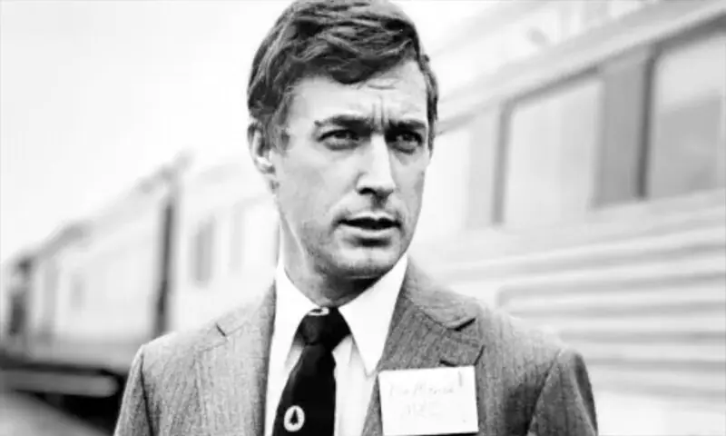 فوجی اہلکاروں کی تنخواہوں کے لیے 130 ملین ڈالر عطیہ کرنے والے ارب پتی کی شناخت سامنے آگئی 1 فوجی اہلکاروں کی تنخواہوں کے لیے 130 ملین ڈالر عطیہ کرنے والے ارب پتی کی شناخت سامنے آگئی