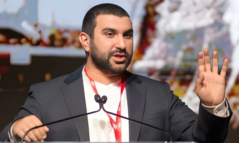 . امریکی حکام کی کارروائی: برطانوی تجزیہ کار حراست میں