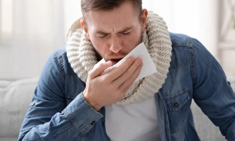 سگریٹ، دھواں اور اسموگ — سانس کے مسائل میں تیزی سے اضافہ