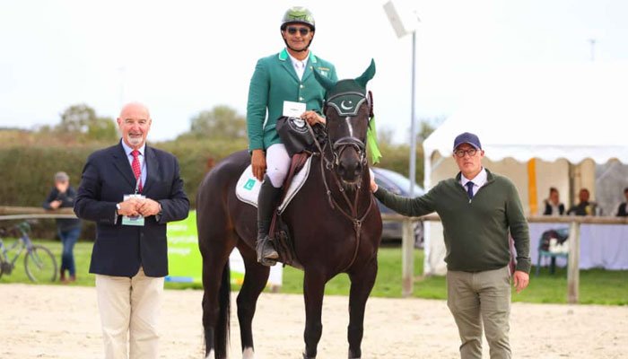 پاکستانی گھڑ سوار عثمان خان نے ایشین گیمز 2026 کے لیے کوالیفائی کرلیا