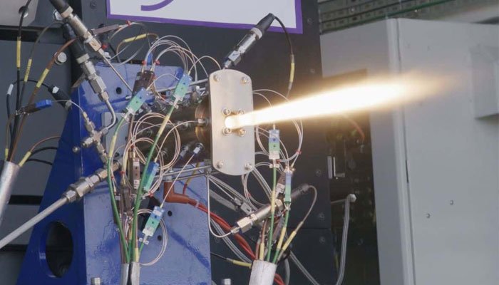 یو اے ای کا خلائی تحقیق میں بڑا قدم:راکٹ انجن کا کامیاب تجربہ