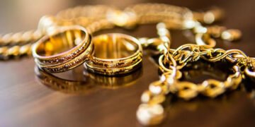 زمین کے نیچے خزانہ؟ کورنگی کاز وے پر حیران کن مناظر