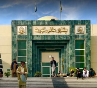 "وزیراعلیٰ مستعفی... نیا کمانڈر تیار... مگر حلف کون دلائے گا؟"